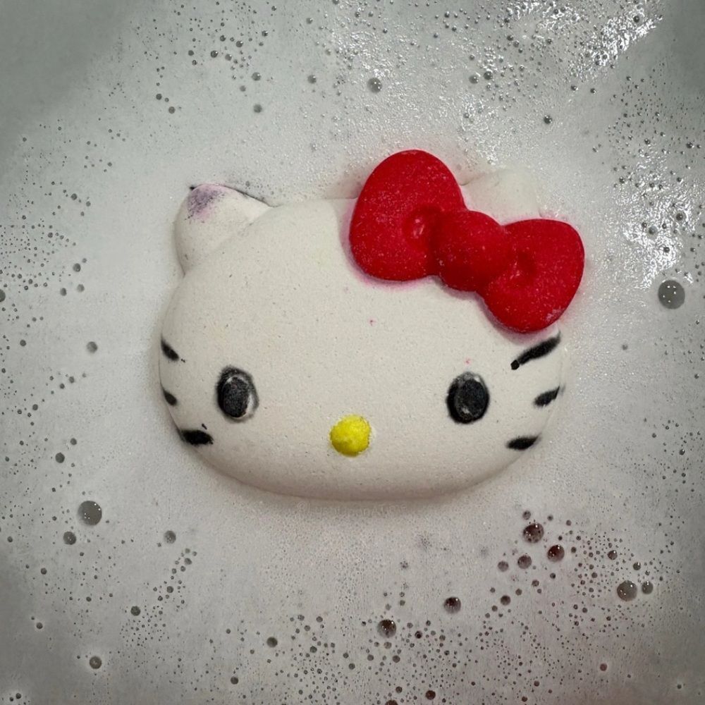 Lush x Hello Kitty Bath Bomb SOLD OUT